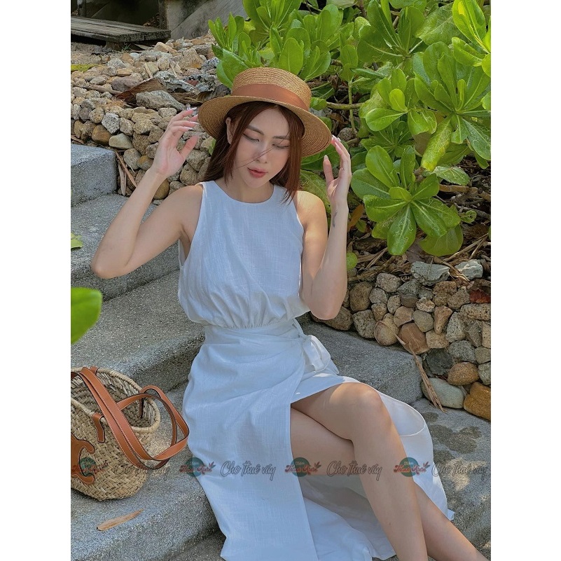 Đầm trắng sát nách