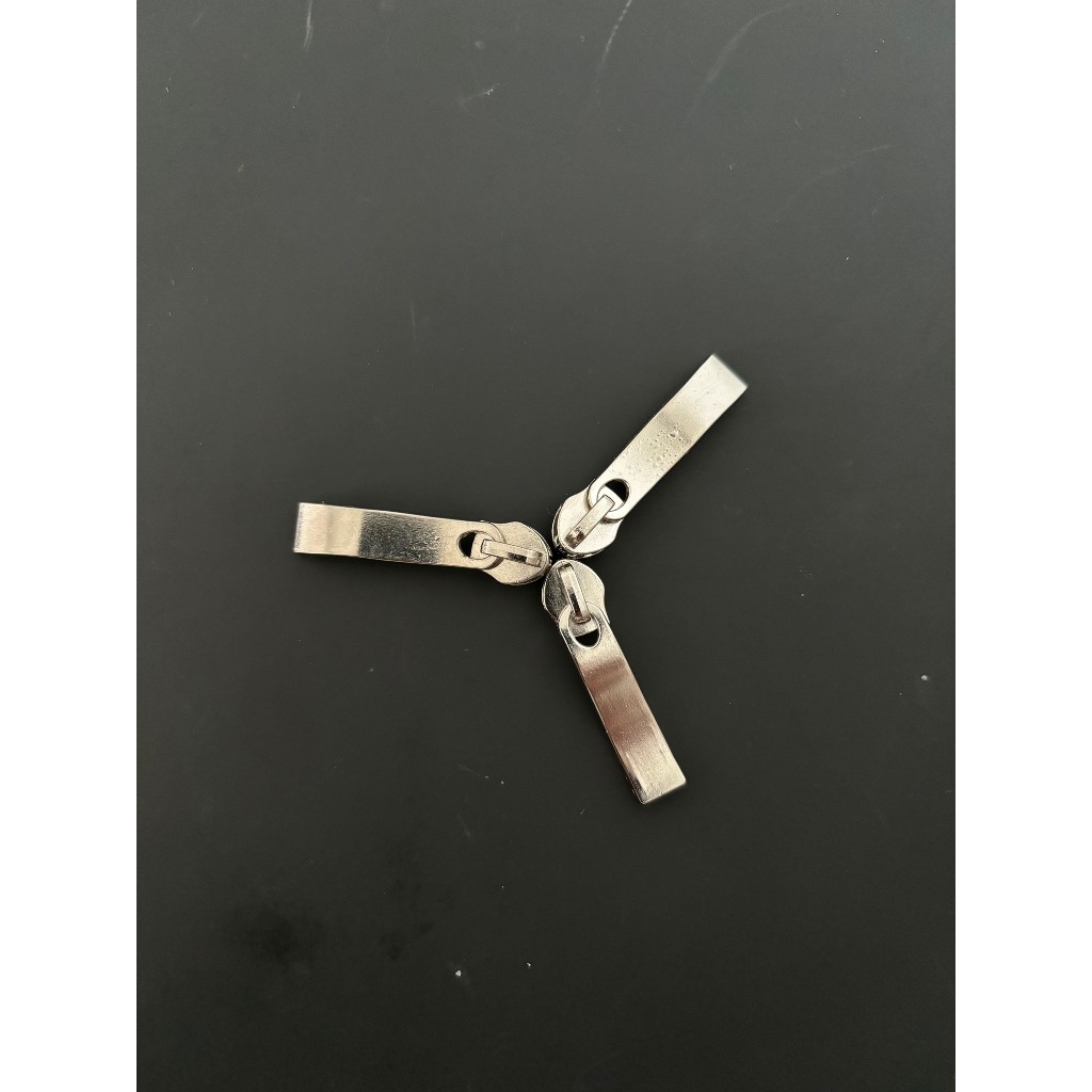 Đầu kéo khoá số 5 tai lượn thích hợp với dây kéo cước số 5