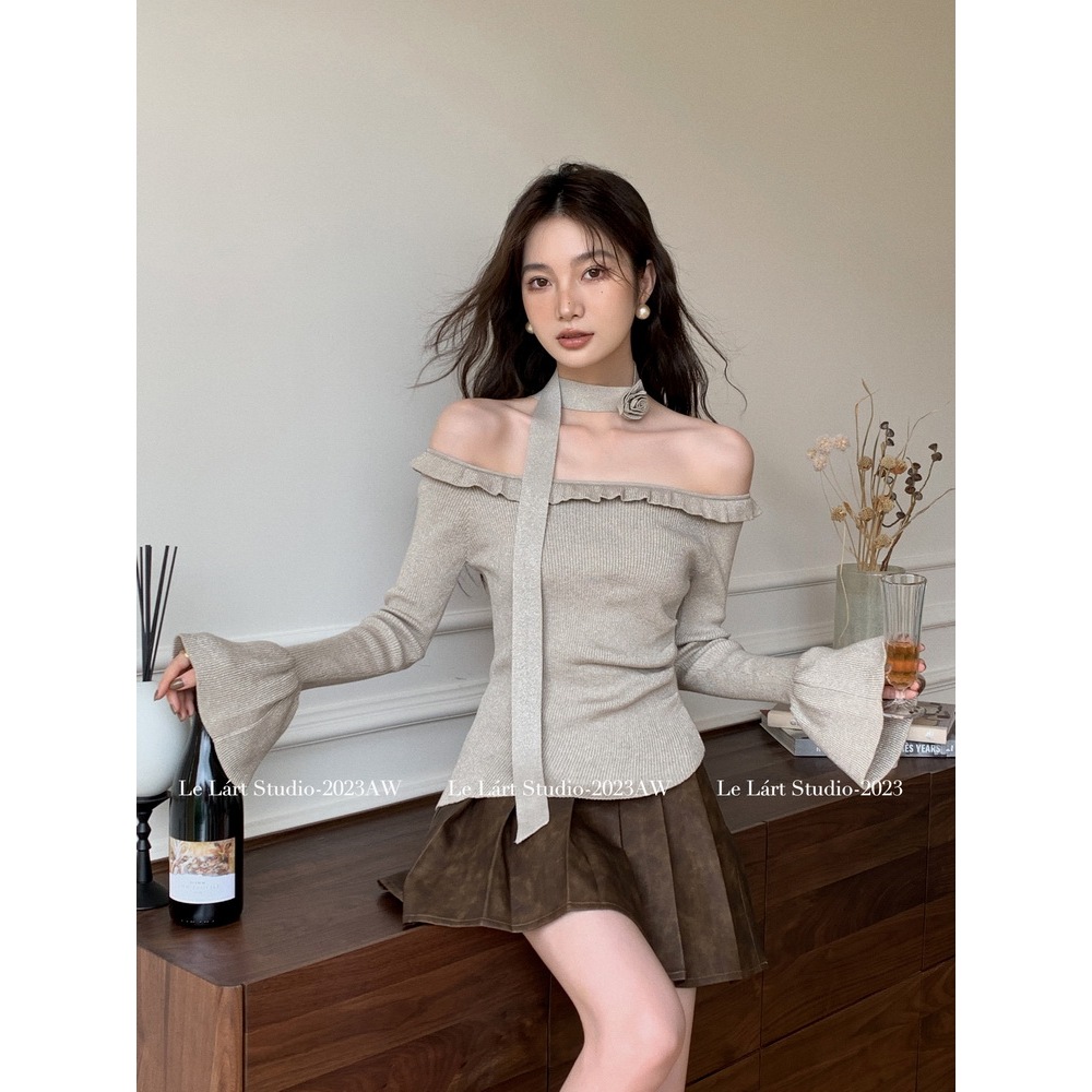 Áo len tăm trễ vai bèo ngang tay dài gấu xoè