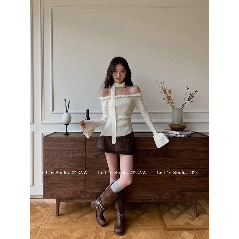 Áo len tăm trễ vai bèo ngang tay dài gấu xoè