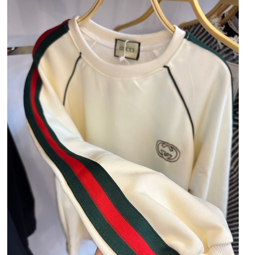 Áo Sweater Cổ Tròn , Áo Sweater Màu Kem Phối Màu Siêu Xinh  A06