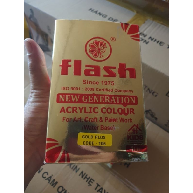 Màu nhũ Acrylic flash ấn độ 1000ml, màu vẽ vải, màu sơn tượng. sơn phủ đa chất liệu, màu nhũ vàng 106