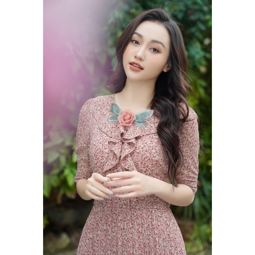 Đầm hoa nhí vỏ đỗ, cổ bèo