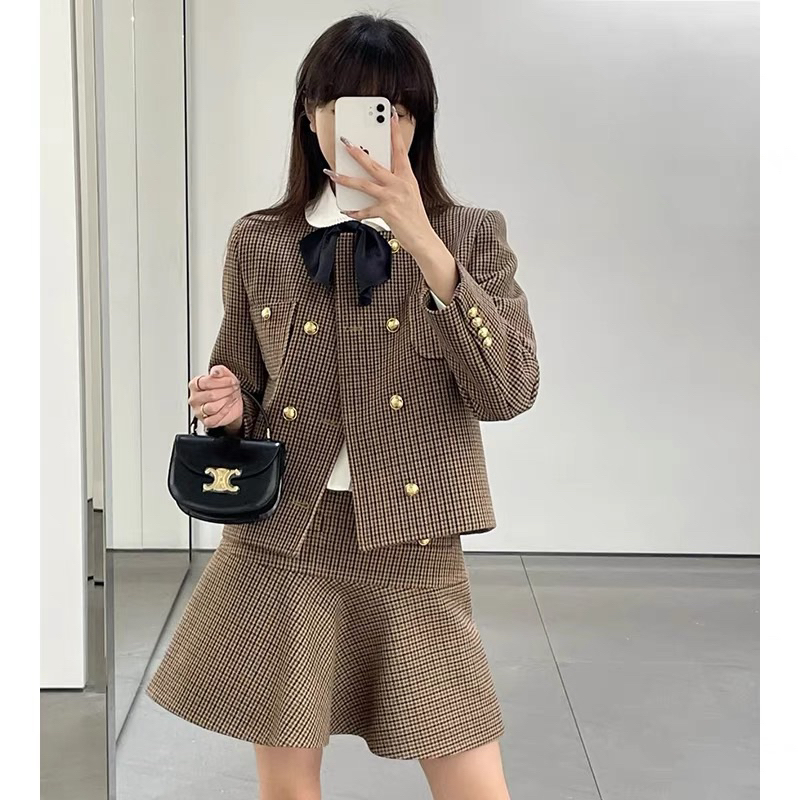 Set áo vest đính cúc + chân váy xoè Doona Bae Suzy