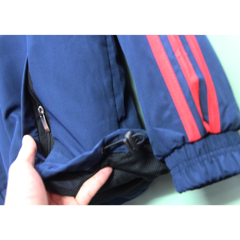 ÁO KHOÁC BAYERN XANH MẪU MỚI 2023/24- DÙ MỊN 2 LỚP LOGO CHẤT LƯỢNG CAO