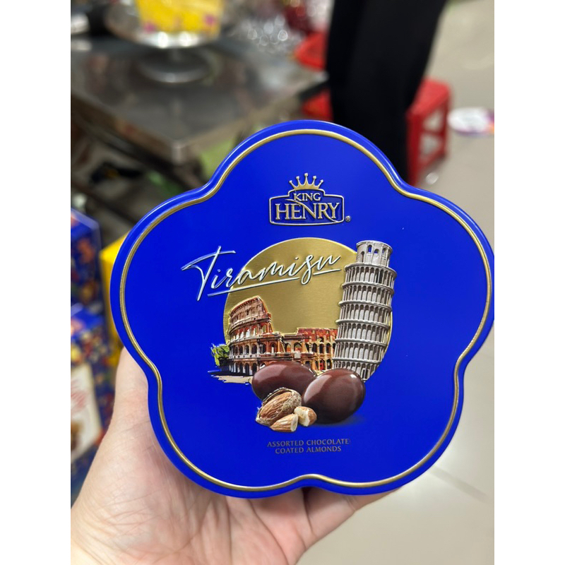 Socola hạnh nhân King Henry hộp bông mai gói quà Tết 2024 siêu đẹp