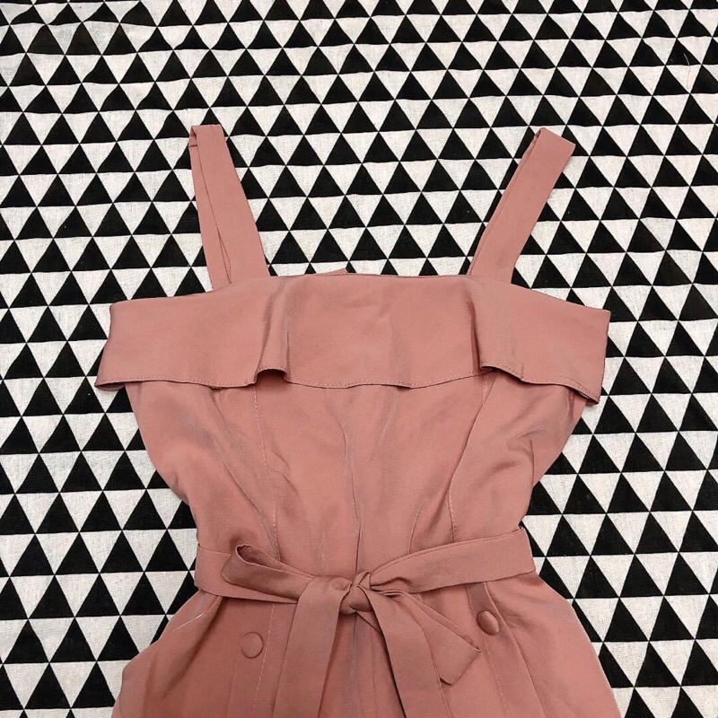 Jumpsuit nâu 2 dây trơn kiểu đồ si