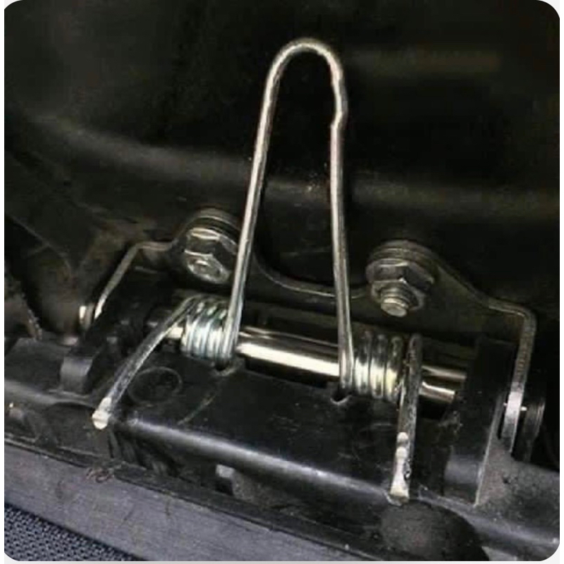 Lò xo bật mở yên gắn thông dụng các dòng xe số, loxo nâng yên tự động cho xe máy