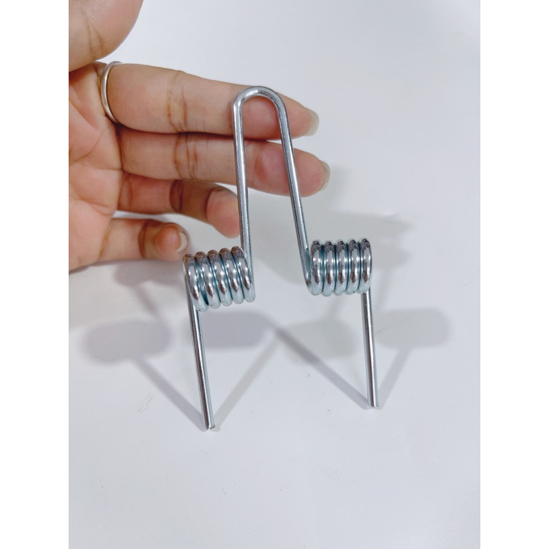 Lò xo bật mở yên gắn thông dụng các dòng xe số, loxo nâng yên tự động cho xe máy