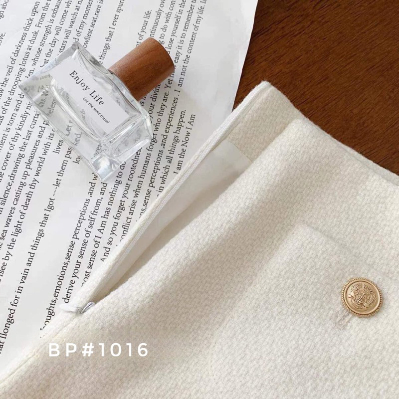 Quần đùi dạ nhũ cạp cao tôn dáng QC