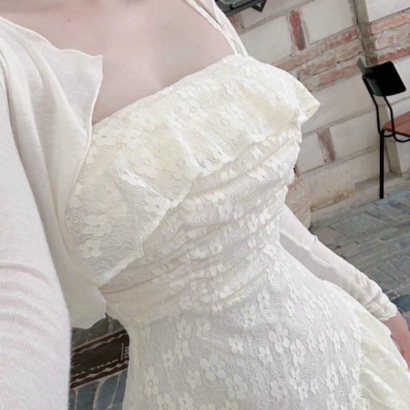 Set Hoa Nổi Váy 2 Dây Bèo Đuôi Tôm + Áo Khoác