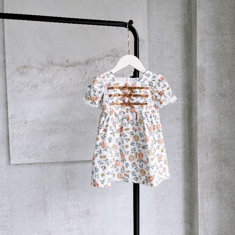 Váy babydoll hoa nhí nơ ngực