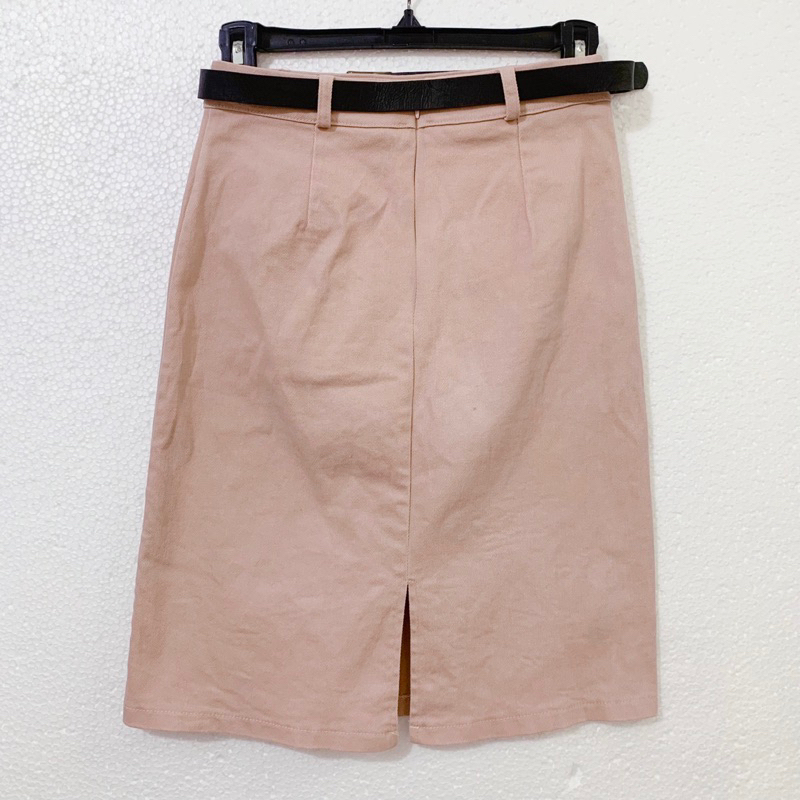 Thanh lý / 2hand/ pass đồ cá nhân chân váy kaki, chân váy chữ a, váy ngang gối, chân váy hồng