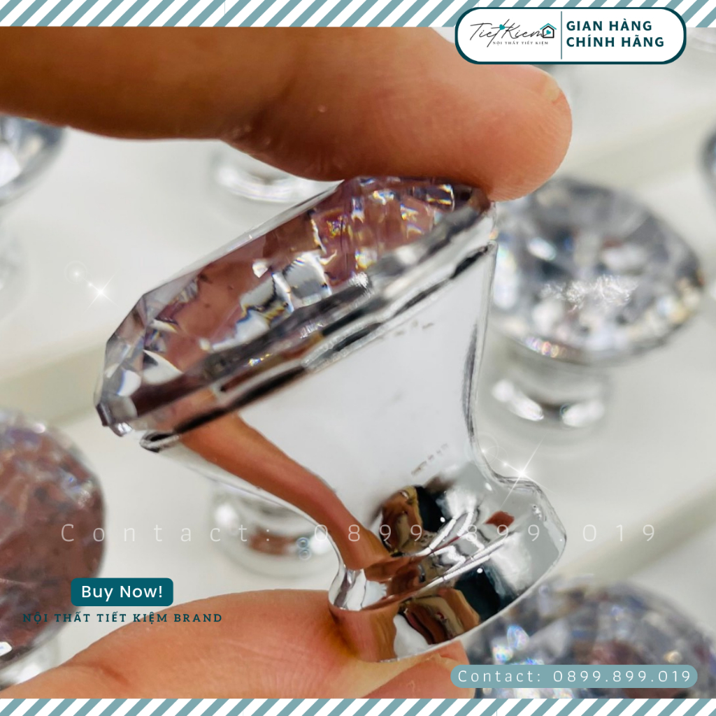 Tay nắm tủ Nội Thất Tiết Kiệm thiết kế pha lê bọc bạc cực nét đường kính 25mm dùng cho bàn làm việc tủ giày TN9090