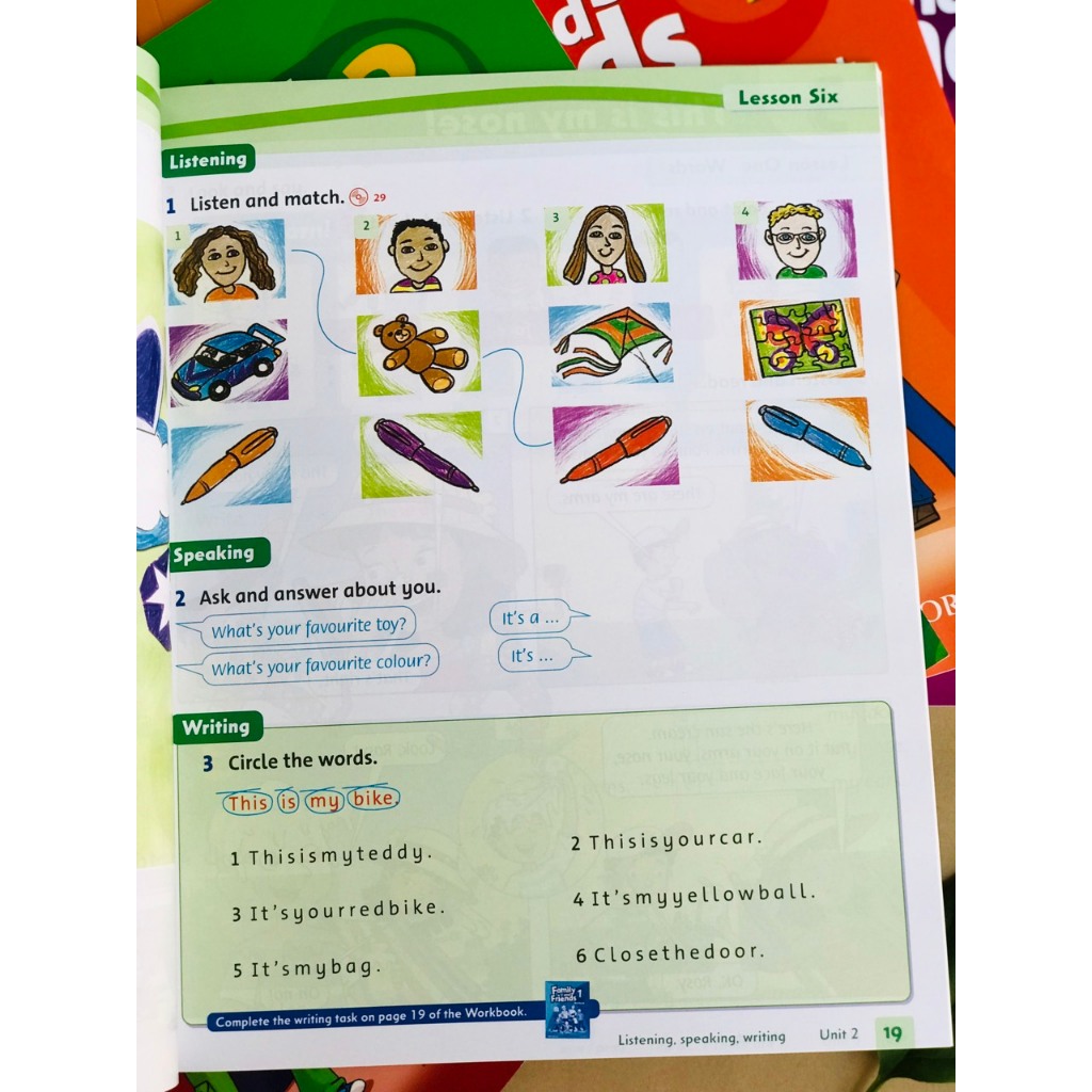 SÁCH - Family and friends bản 1st