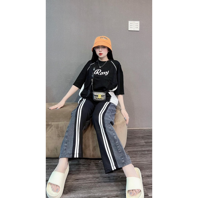 Set áo thun form rộng roxy phối quần jean ống suông chạy sọc viền