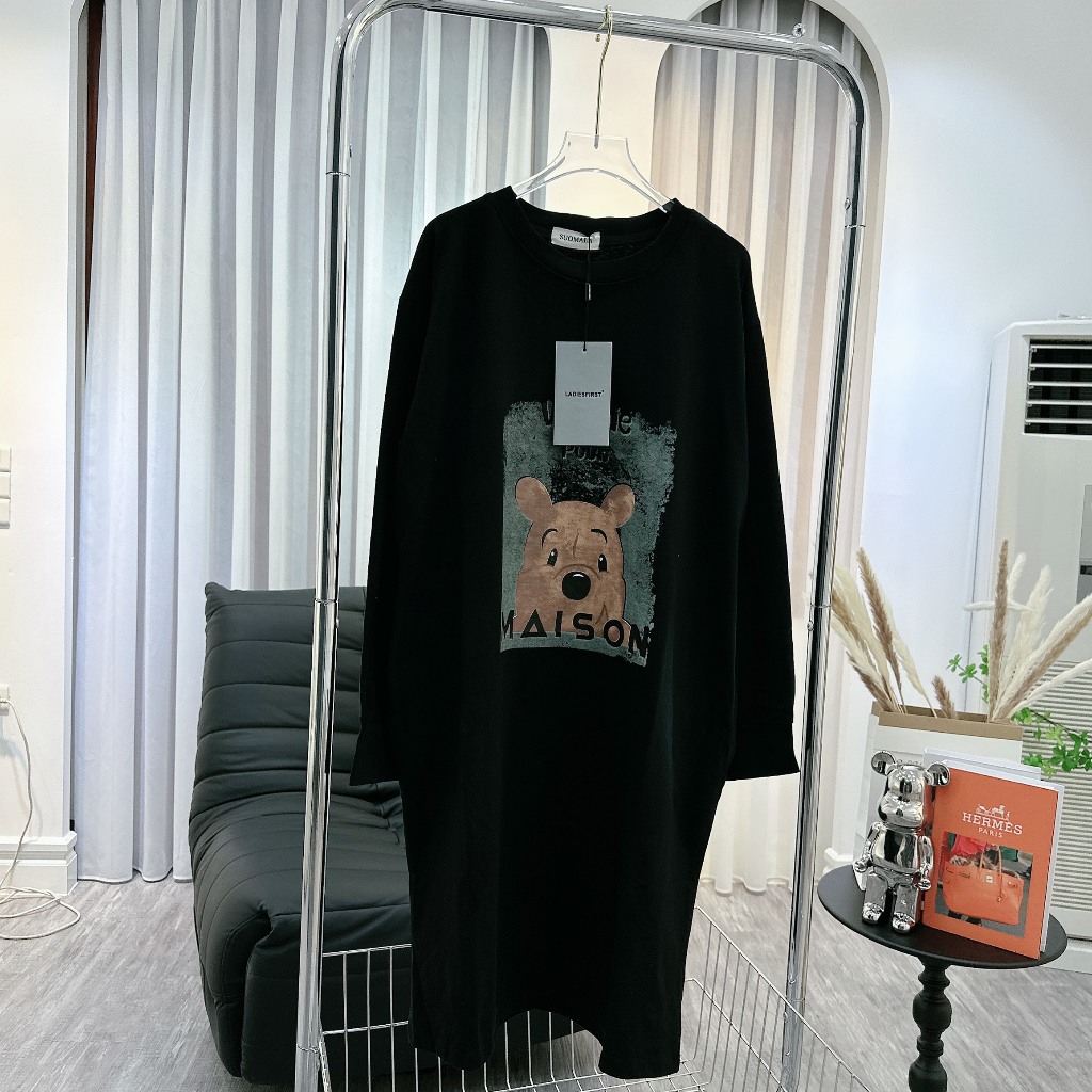 Váy Suông Nữ Dài Tay In Hình Gấu POOH Maison Đầm Nữ Dáng Dài Cổ Tròn Freesize S1052