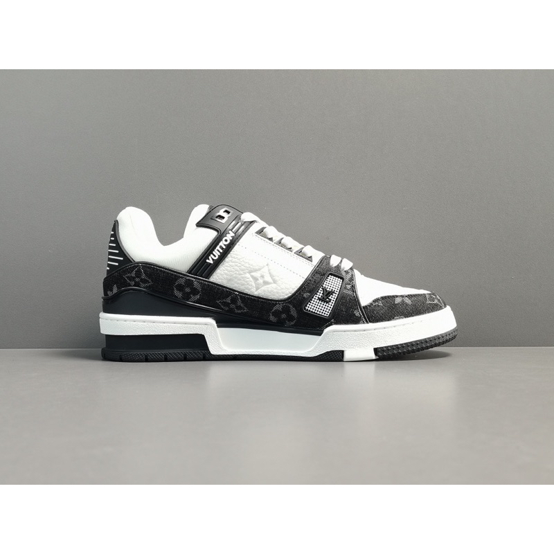 GIÀY THỂ THAO LV ĐEN CAO CẤP TẶNG KÈM BỘ QUÀ TẶNG