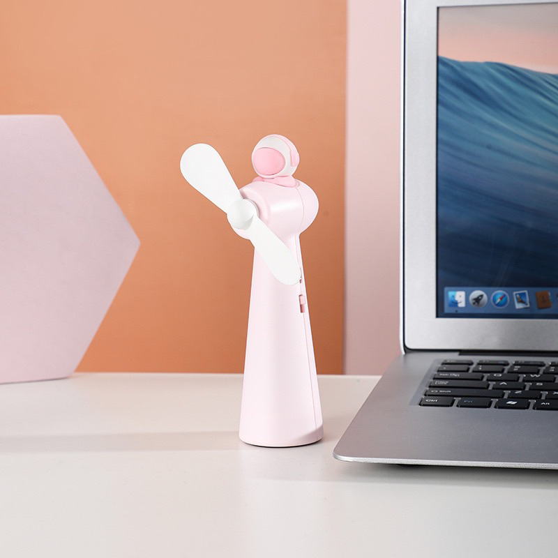 Quạt Mini Kèm Sạc USB Cầm Tay Tiện Lợi Hình Phi Hành Gia