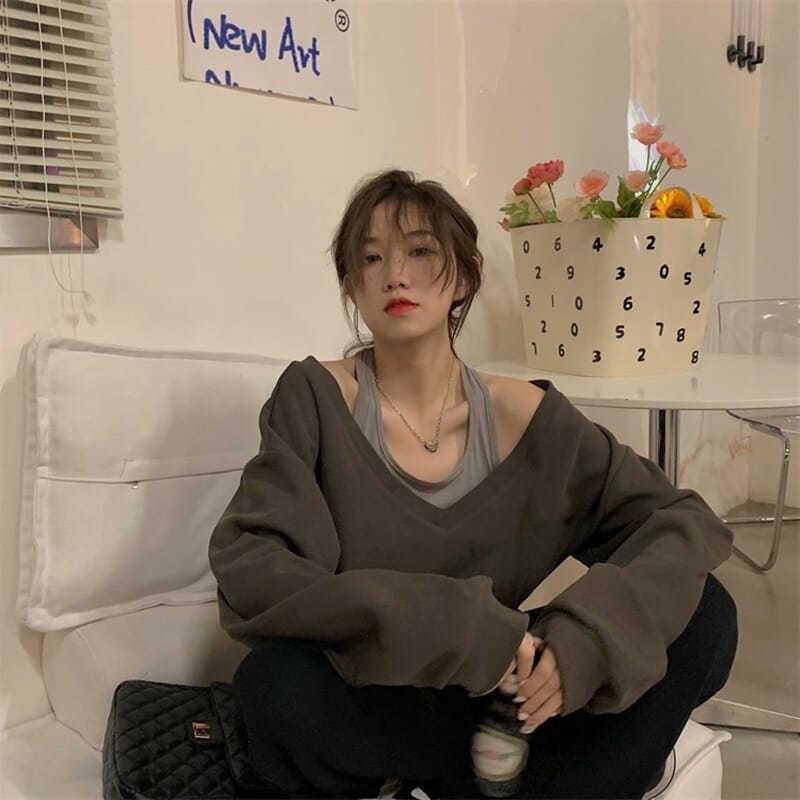 Áo thun trễ vai cổ tim dài tay 2 màu tiểu thư