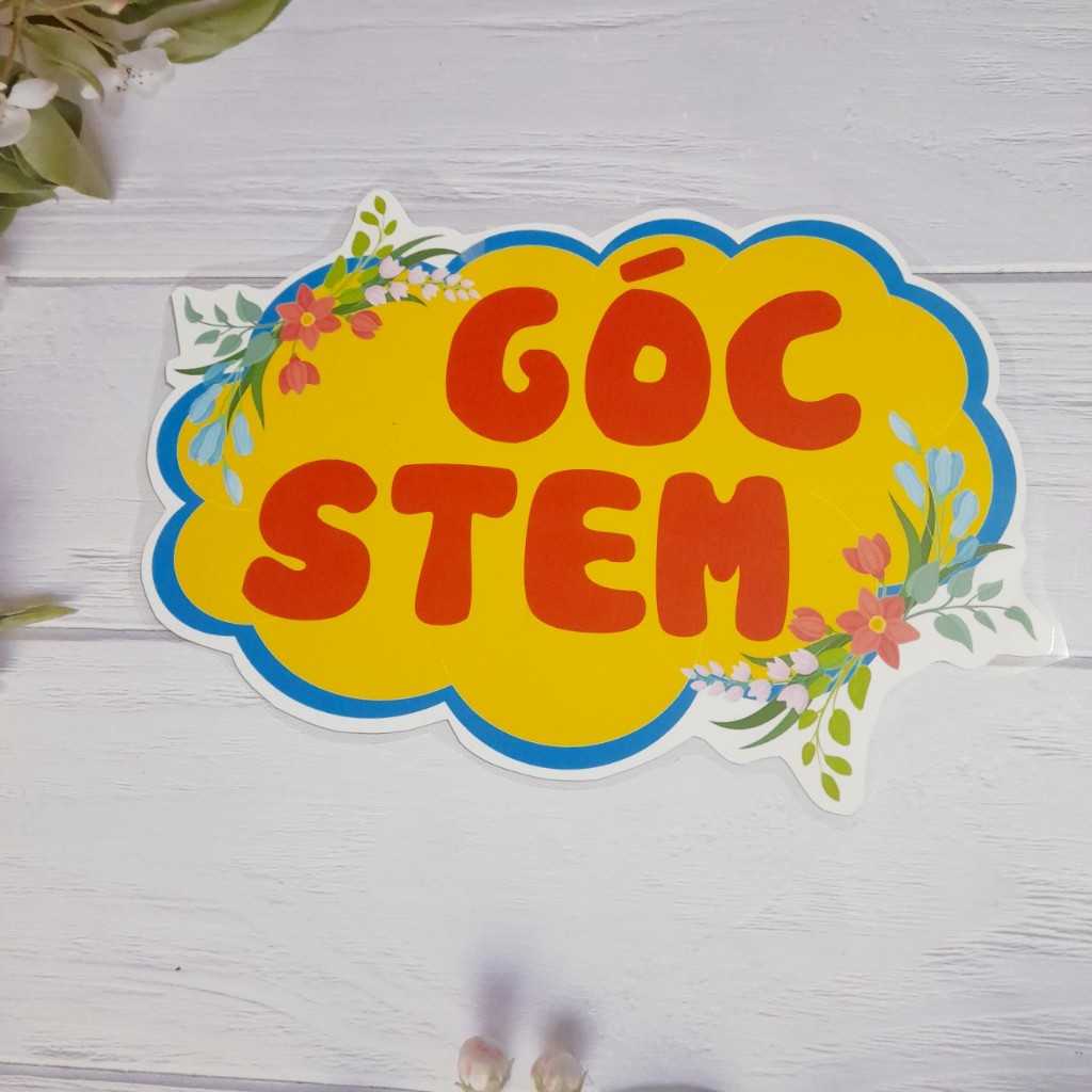 Góc STEM mẫu mới ép plastic,kích thước a3, sẵn băng dính dán tường