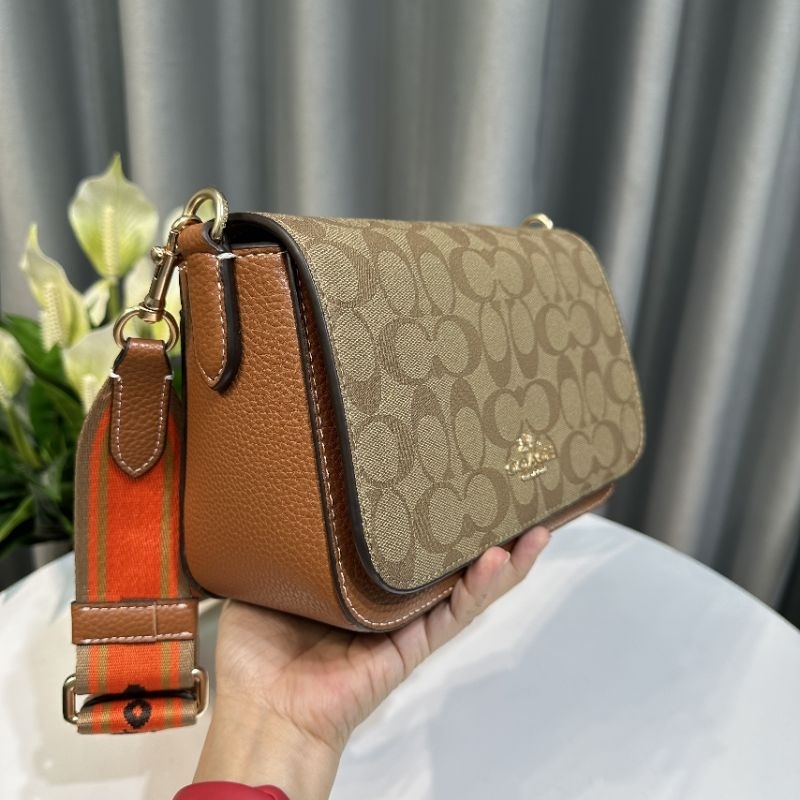 Túi Coach Logan Messenger