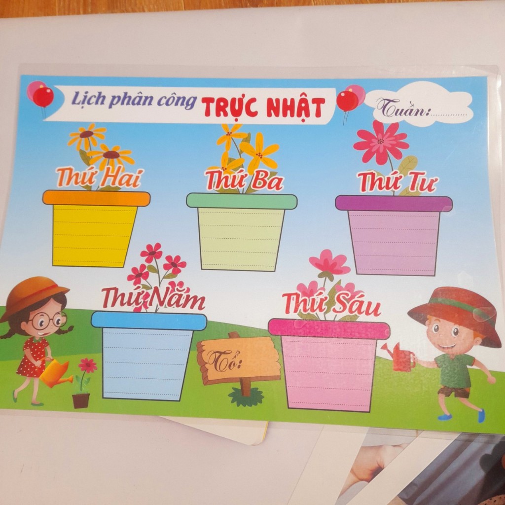 Lịch phân công trực nhật mẫu mới, kích thước a3, ép plastic, sẵn băng keo dán tường