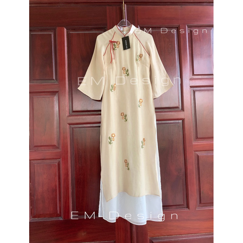 Áo dài cách tân thiết kế “ Giao Chi “ dáng ôm vừa thanh lịch trẻ trung