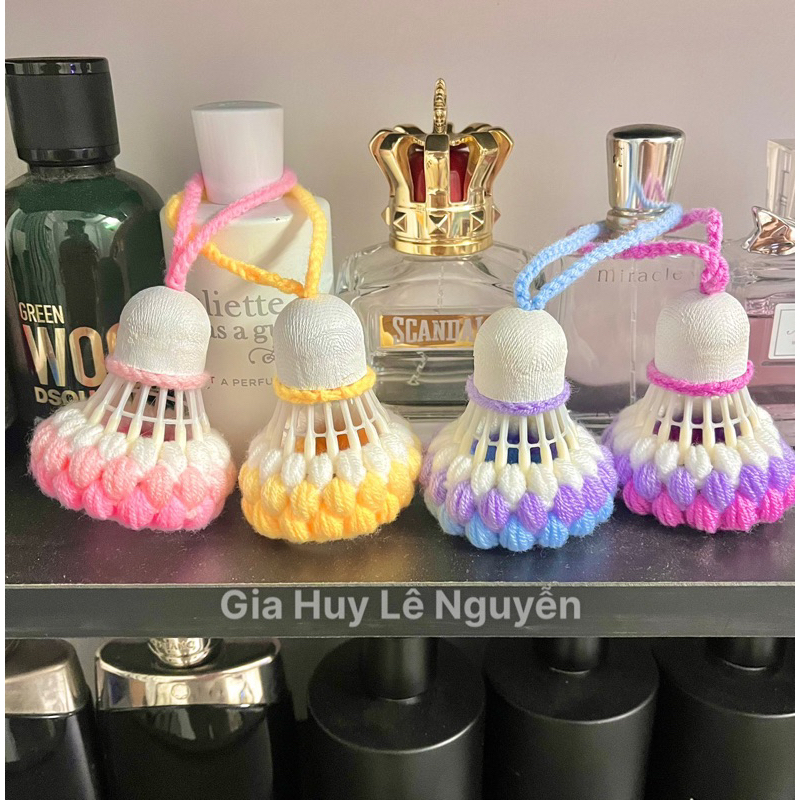 Đế cầu lông móc len