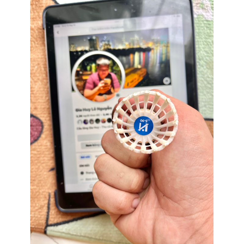 Đế cầu lông móc len