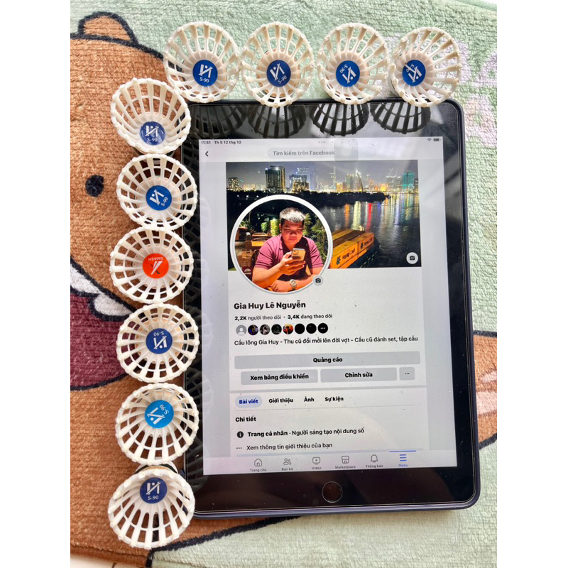 Đế cầu lông móc len