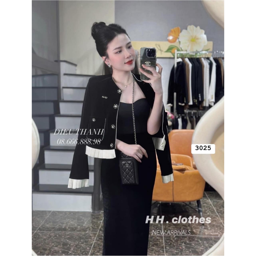 Áo khoác nhung cúc hoa túi 2 bên phối viền dài tay