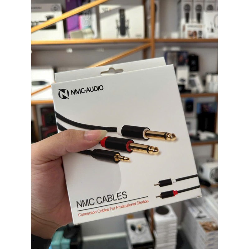 01 sợi dây NMC 1 đầu 3.5 ra 2 đầu 6 ly dài 1.5 mét