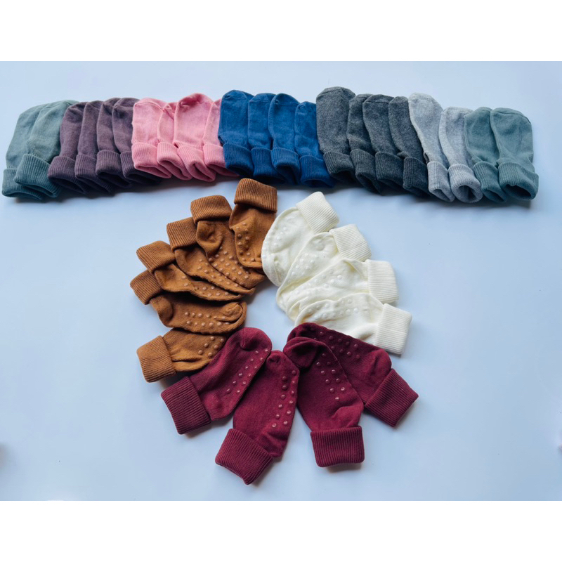 Combo 10 đôi tất,vớ HM có keo chống trơn cho bé trai bé gái hàng xuất dư xịn