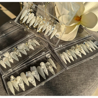 Móng tay giả đính đá hottrend nail giả thiết kế thủ công