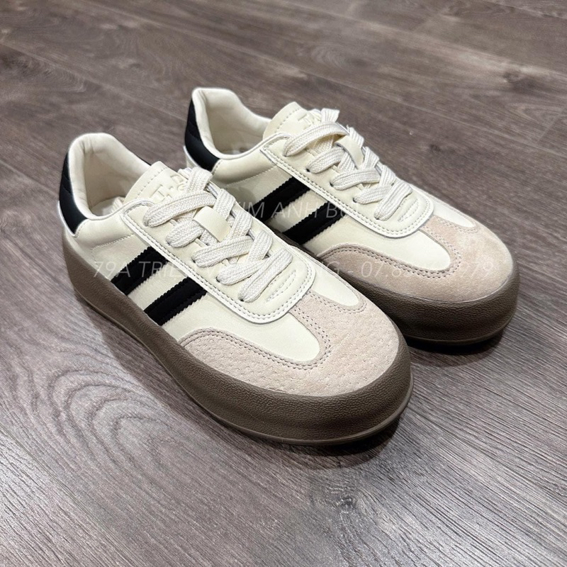 Giày thể thao 2 vạch hàng qc