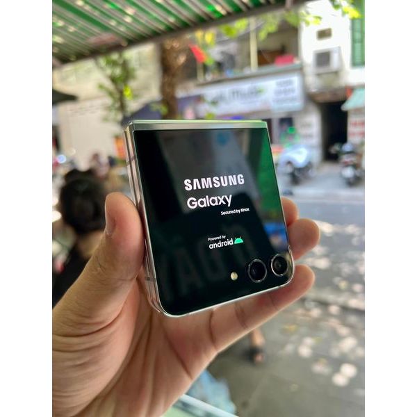 Z Flip 5 5G  - Chính Hãng