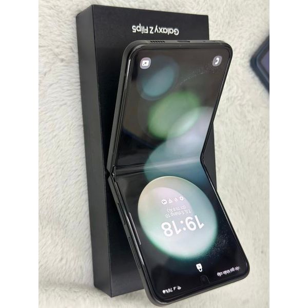 Z Flip 5 5G  - Chính Hãng