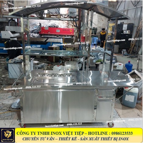 Xe trà sữa bán hàng