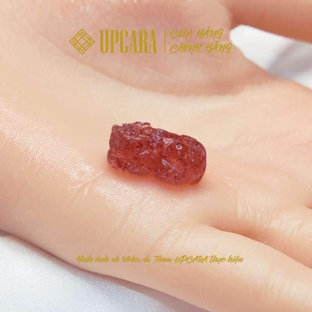 Tỳ hưu thachanh dâu tây hồng xỏ vòng tay UPCARA