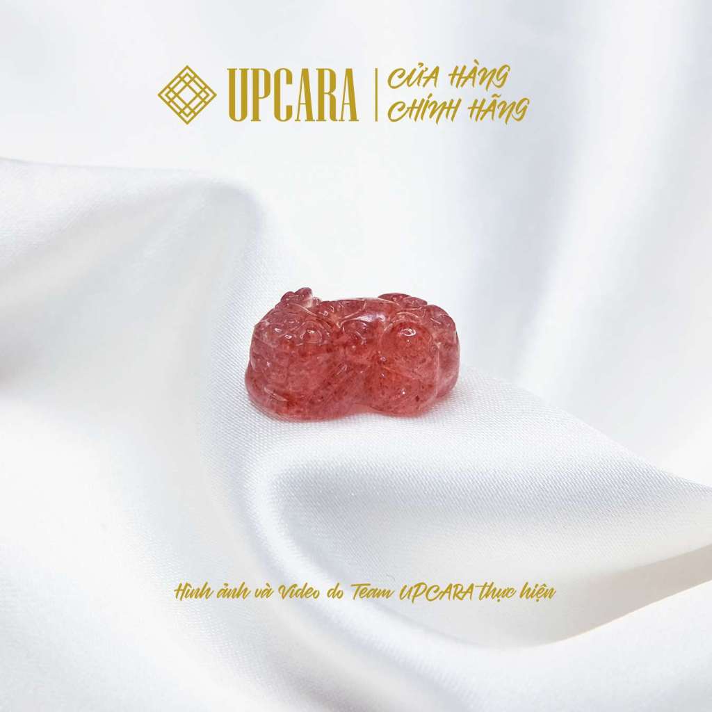 Tỳ hưu thachanh dâu tây hồng xỏ vòng tay UPCARA