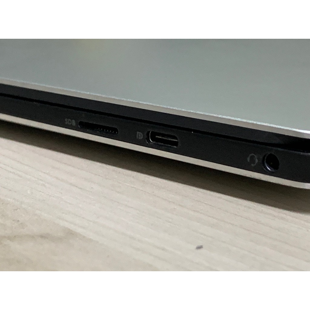 Laptop xách tay Dell XPS 13 9380 siêu mỏng nhẹ. Màn 4K, ram 16GB