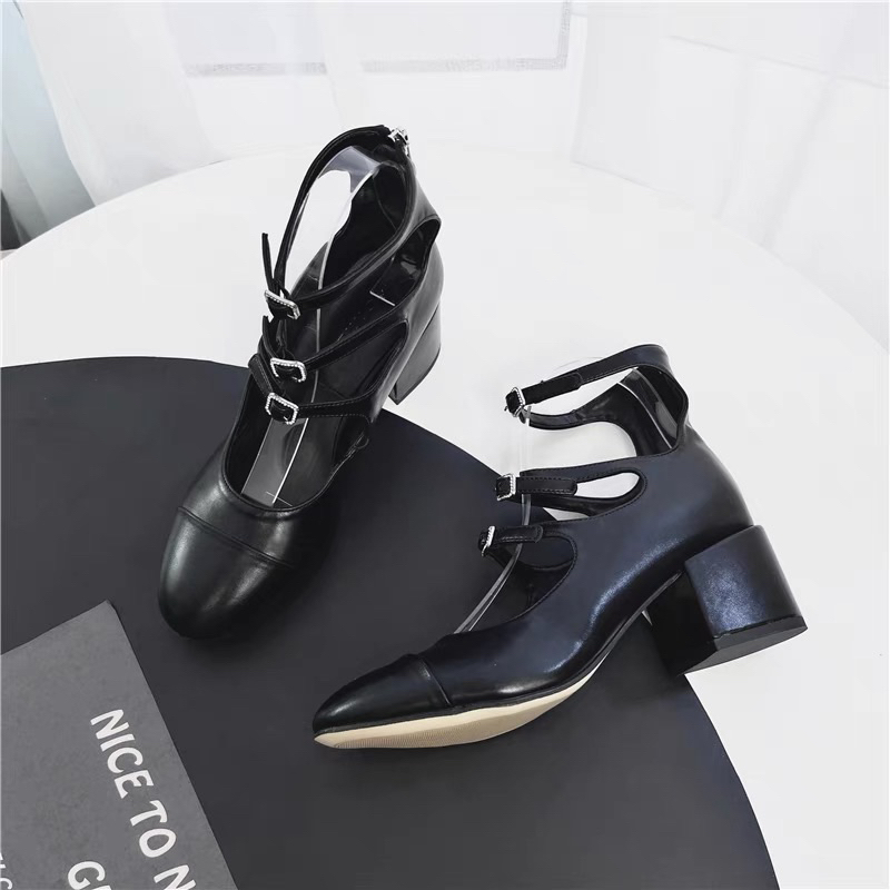 ORDER 🌼 Giày da trơn khoen nhỏ mũi nhọn phối gót vuông 5cm
