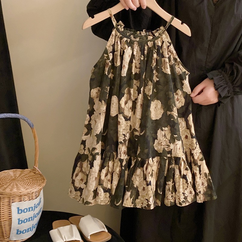 Váy dầm cổ yếm sang cho bé