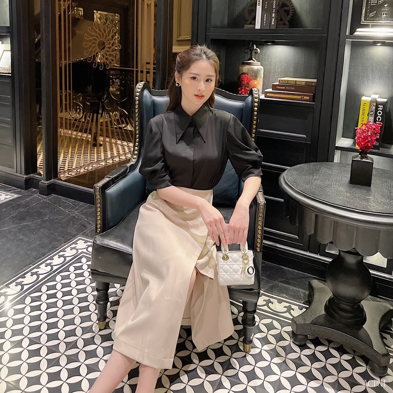 Lasie Skirt / Chân váy midi chi tiết xẻ vạt