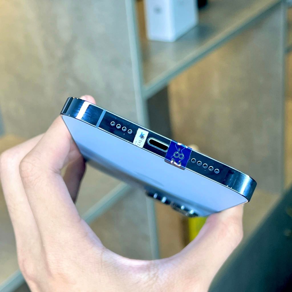 13 pr m256gb bảo hành 12 tháng, mới100% hoàn tiền trong 7 ngày