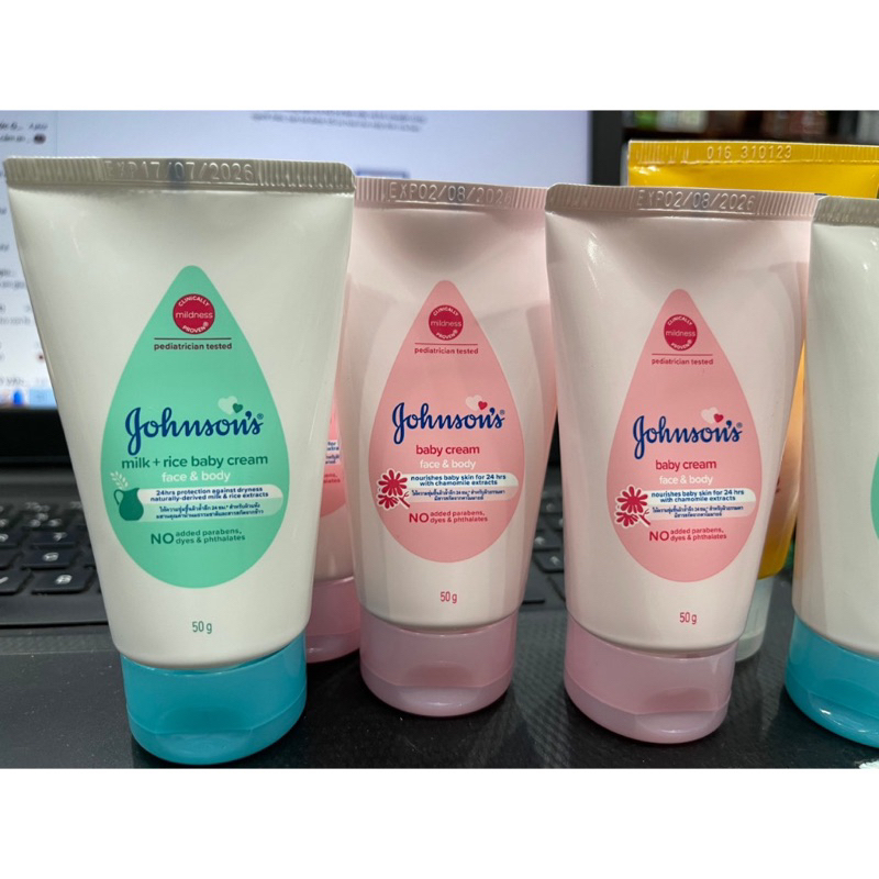 Kem dưỡng ẩm Johnson Baby  Tuýp 50gr
