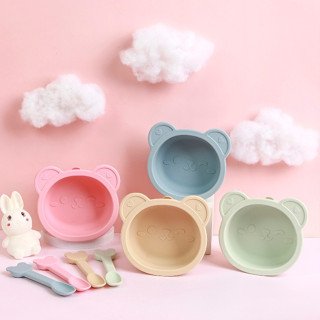 (Bát+thìa) Bát ăn dặm silicon MISAN (có vạch chia ml) hình gấu kèm thìa có đế hút chống lật