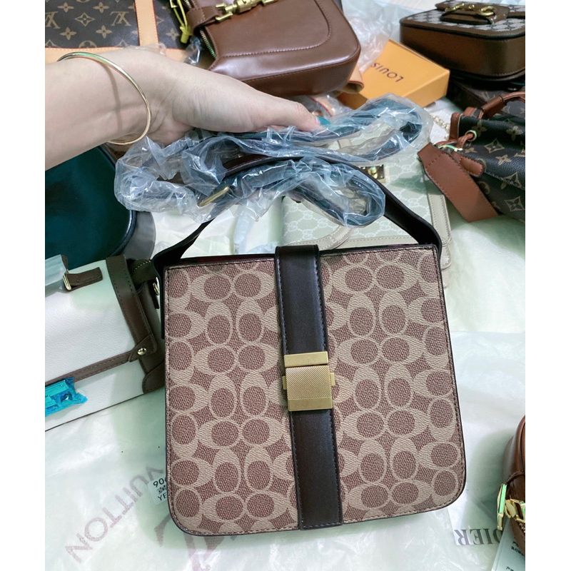 Túi đeo vai đeo chéo