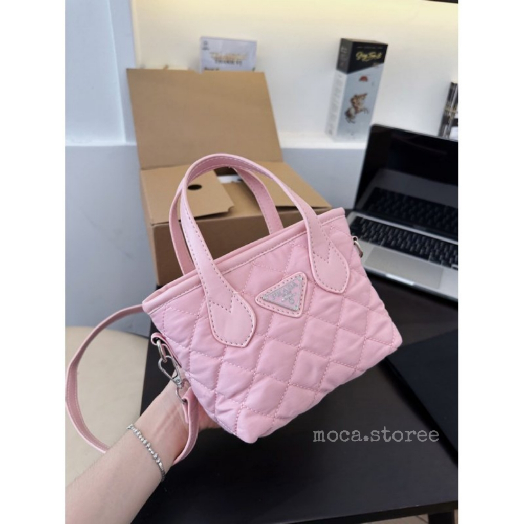 Túi xách nữ PRA.DA chần trám hàng đẹp size 19cm dễ phối đồ - có kèm dây đeo chéo